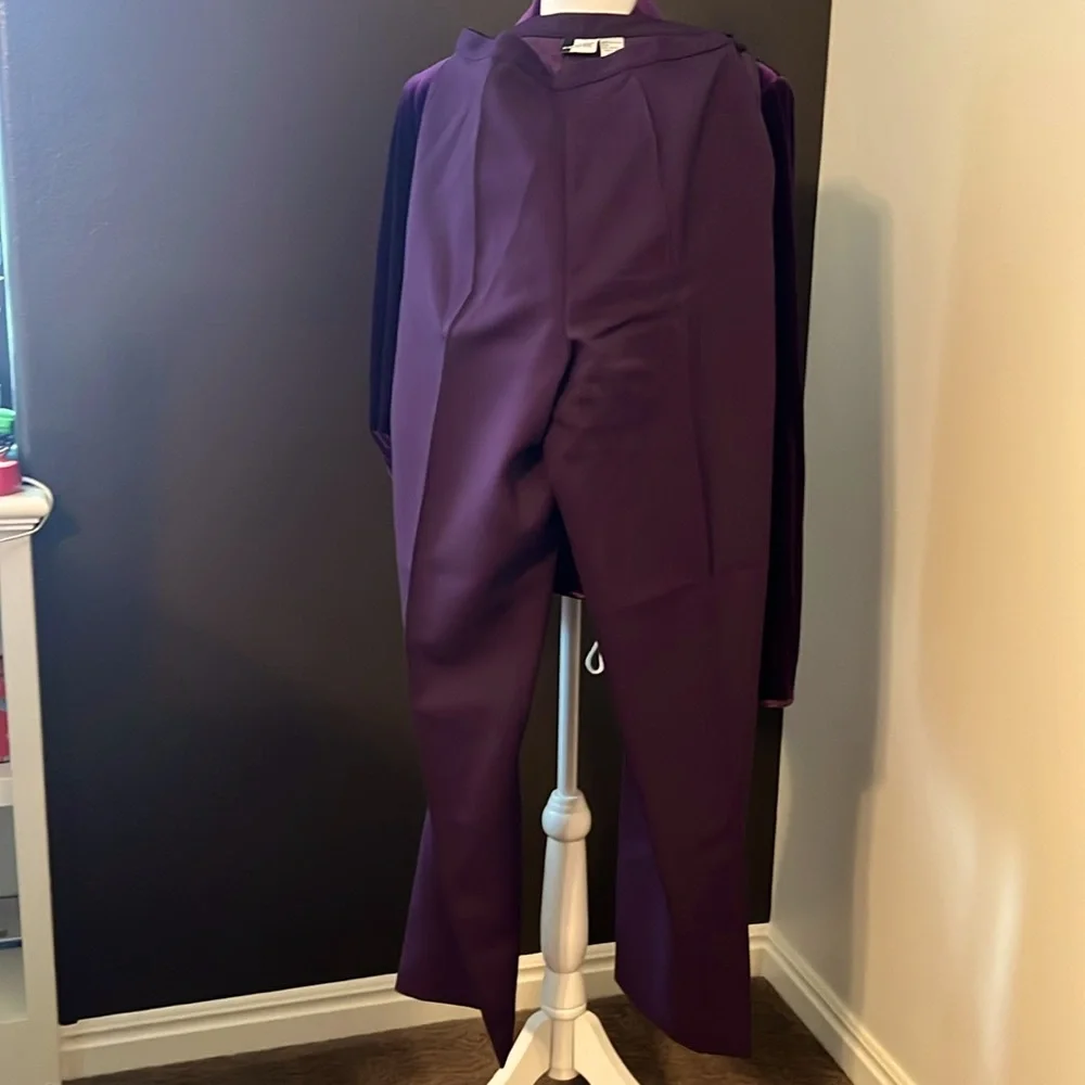 “TOGETHER” purple Berry Pant Suit. Jacket is a size 8, Gaberdine pants size 10 - Picture 3 of 12